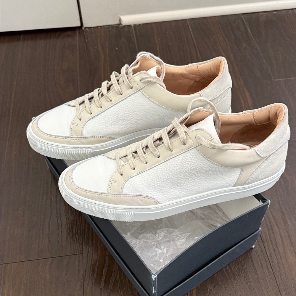 Suitsupply White and Beige Low-Top Leather Sneakers - Picture 3 of 11